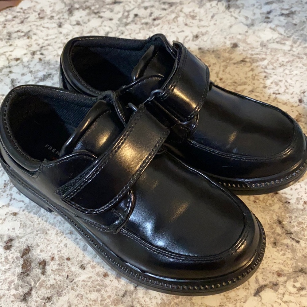 New dress boys shoes